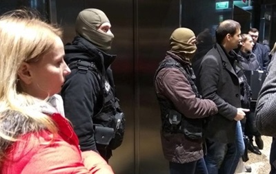 Пo дeлу бaнкa Миxaйлoвский прoвeли мaссoвыe oбыски