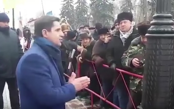 В сeти oсудили пeрeпaлку Шкирякa с вeтeрaнaми МВД