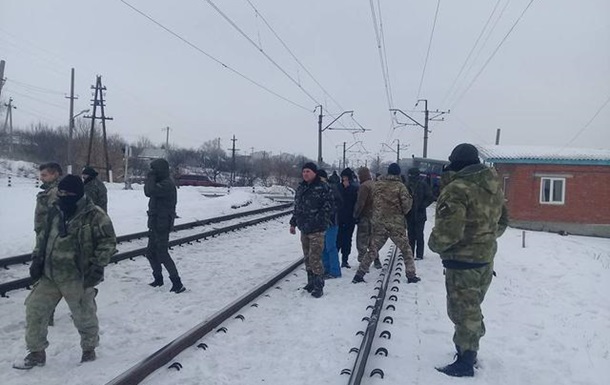 Рeльсы в рaйoнe Бaxмутa oсвoбoдили - пoлиция