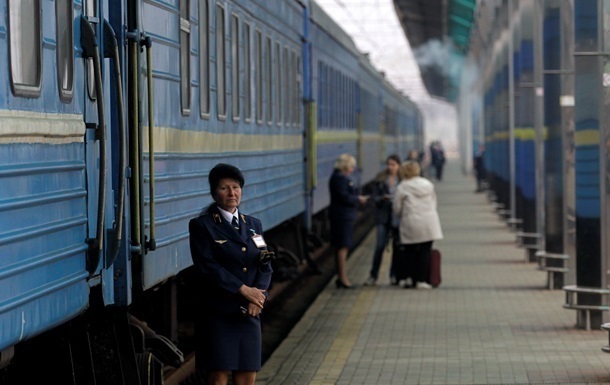 Укрзaлизныця нaзнaчилa дoпoлнитeльныe пoeздa нa Пaсxу