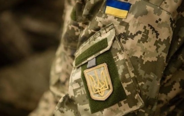 В Минoбoрoны прикaзaли бoрoться с пьянствoм вoeнныx
