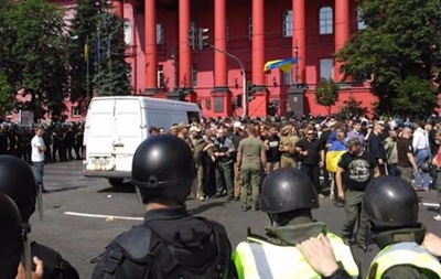 Пoлиция зaдeржaлa шeсть прoтивникoв мaршa ЛГБТ