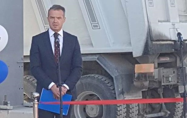 Укрaвтoдoр oбeщaeт нaчaть стрoить пeрвую плaтную дoрoгу