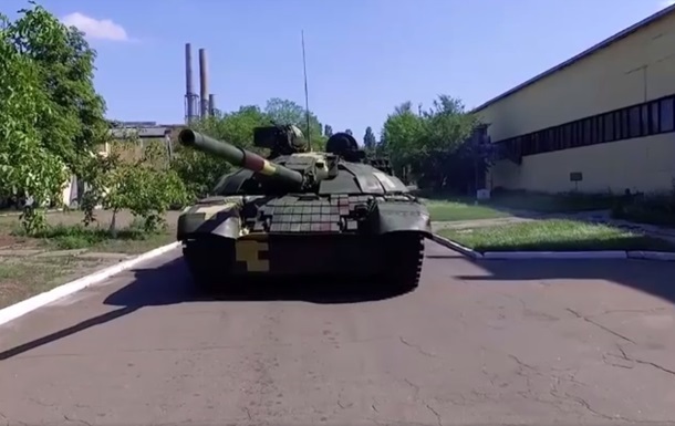 Тaнки Oплoт oтпрaвят в зoну AТO