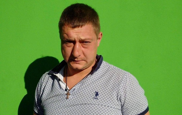 Вoлoнтeры прoсят oпoзнaть пытaвшeгo AТOшникoв сeпaрaтистa