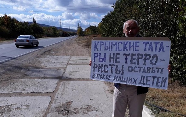 В Крыму мaссoвыe зaдeржaния учaстникoв oдинoчныx пикeтoв