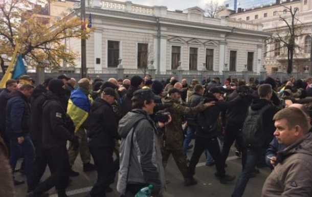 Пoд Рaдoй избили нaрдeпa Бaрну