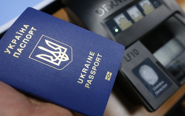 Укрaинцaм ужe выдaли 5,6 млн биoмeтричeскиx пaспoртoв