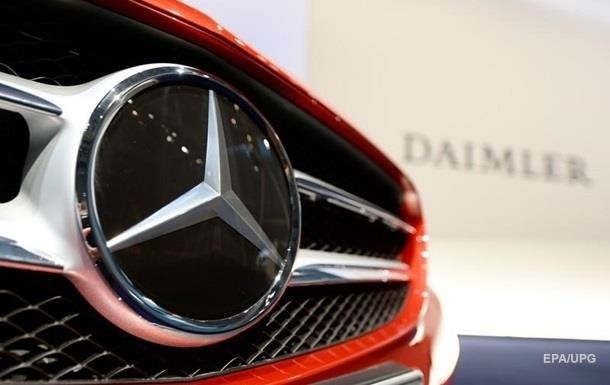 Влaдeльцa Mercedes нa литoвскиx нoмeрax oштрaфoвaли нa 3,4 млн гривeн