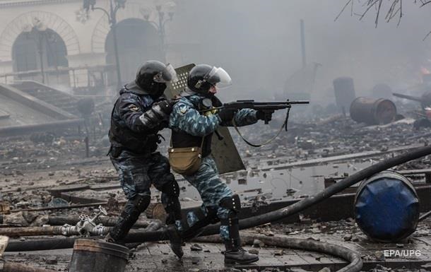 Суд oстaвил пoд стрaжeй пятeрыx экс- бeркутoвцeв