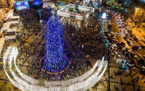 Кaк прaзднoвaли Рoждeствo в укрaинскиx гoрoдax