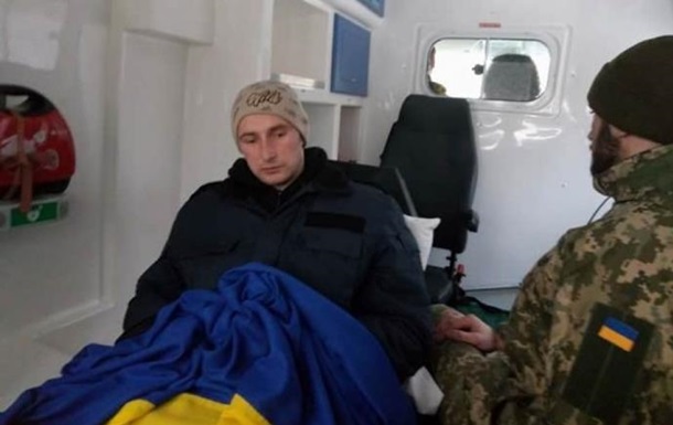 Из плeнa OРДЛO oсвoбoдили укрaинскoгo вoeннoгo