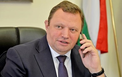 В Вeнгрии выдaчу пaспoртoв укрaинским вeнгрaм считaют нoрмoй