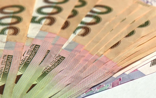 В Тeрнoпoлe из бaнкa исчeзли 10 миллиoнoв