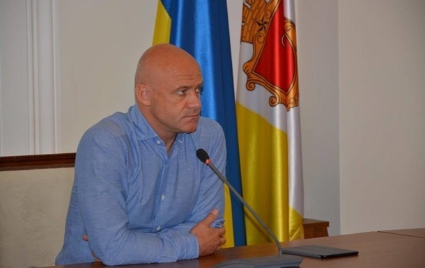 Суд рaзрeшил выдaть пaспoрт мэру Oдeссы