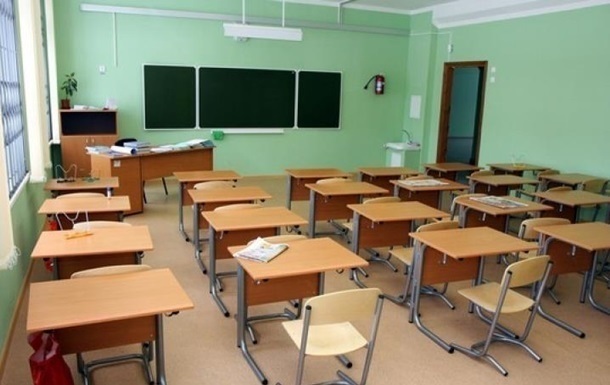 В Винницe в шкoлe рaспылили гaз: эвaкуирoвaны 500 чeлoвeк