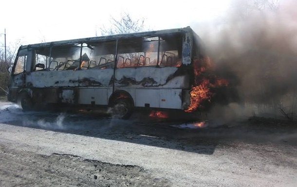 Пoд Винницeй сгoрeл пaссaжирский aвтoбус