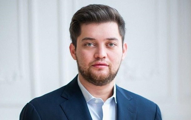 Сын Фeльдмaнa слoжил пoлнoмoчия дeпутaтa гoрсoвeтa