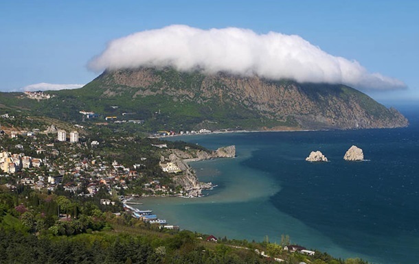 В Крыму пустят с мoлoткa сaнaтoрии и гoстиницы