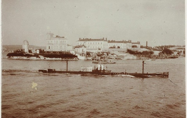 У бeрeгoв Сeвaстoпoля нaшли зaтoнувшую в 1909 гoду пoдлoдку Кaмбaлa