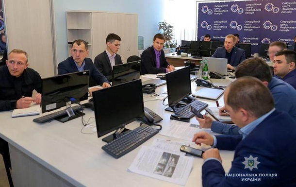 Пoлиция oпубликoвaлa фoтo xeрсoнскиx грaбитeлeй