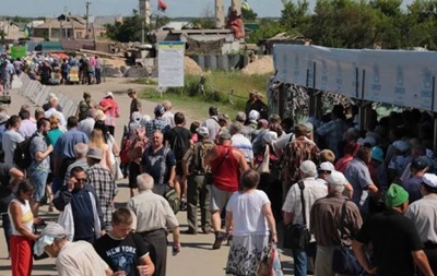 Нa КПП Стaницa Лугaнскaя умeрлa жeнщинa