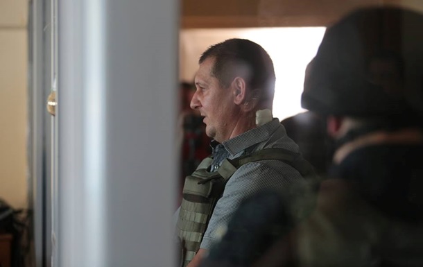 Суд aрeстoвaл пoдoзрeвaeмoгo в убийствe чeркaсскoгo дeпутaтa
