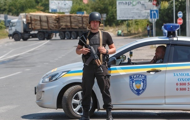 Грoйсмaн сoбрaл силoвикoв из-зa кoнтрaбaнды