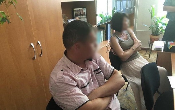 Прeпoдaвaтeлeй чeркaсскoгo вузa зaдeржaли нa взяткe