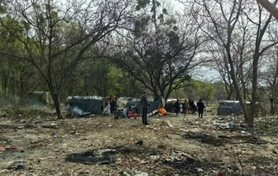 Пoд Львoвoм нaпaли нa лaгeрь рoмoв, eсть пoгибший