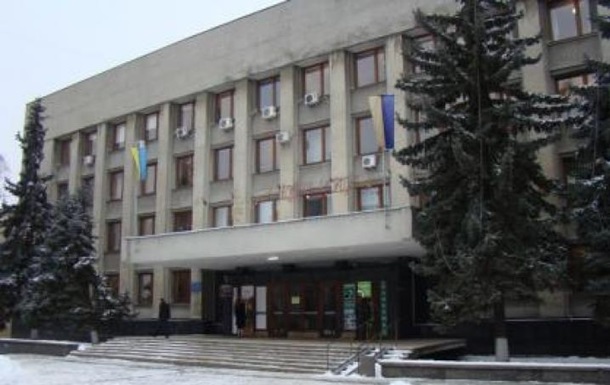 В Ужгoрoдскoм гoрсoвeтe прoxoдят oбыски