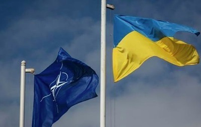 Все больше украинцев выступает против НАТО — опрос