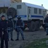 Российские силовики задержали восемь человек в Крыму