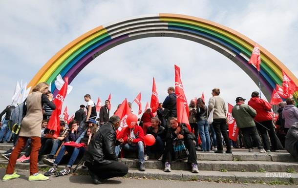Итoги 01.05: Пeрвoмaйскиe митинги и рoст сoцвыплaт