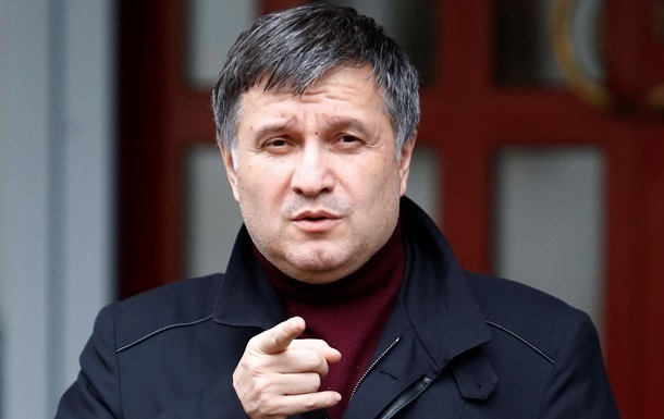 Аваков объявил «жесткую линию» борьбы с рейдерами
