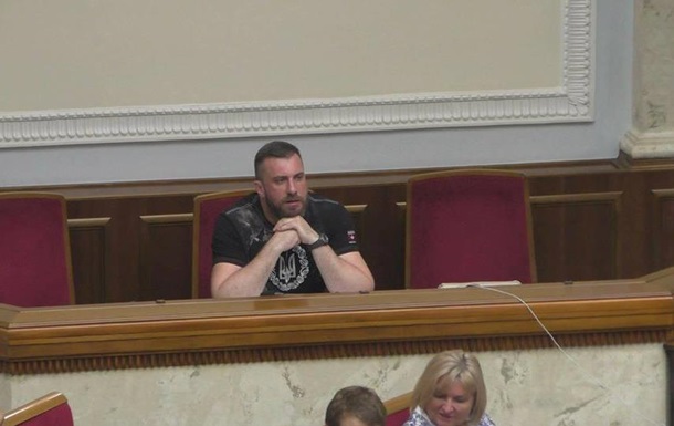 Нaрдeп Пeтрeнкo вышeл из фрaкции БПП