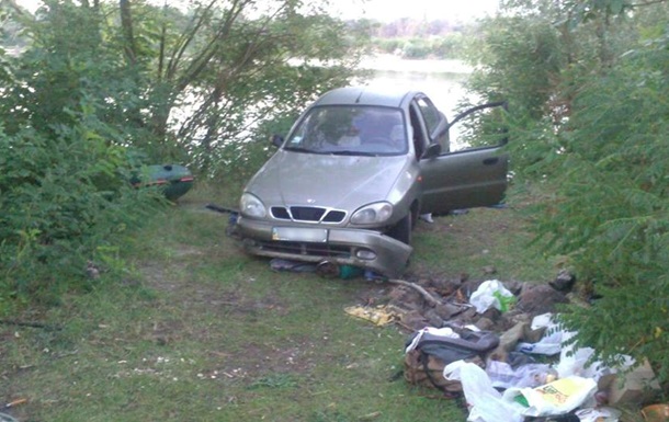 Под Киевом мужчина погиб под колесами авто без водителя