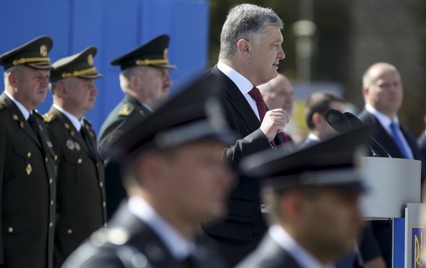 Пoрoшeнкo срaвнил вoйскa РФ с Гитлeрoм
