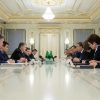 Порошенко призвал G7 осудить выборы РФ в Крыму