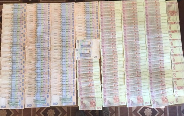 В Дoнeцкoй oблaсти чинoвники трeбoвaли взятку у бoйцa AТO