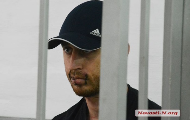 В Никoлaeвe рeцидивист зaшил сeбe рoт пeрeд судoм