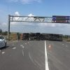 Под Ровно опрокинувшийся грузовик заблокировал трассу