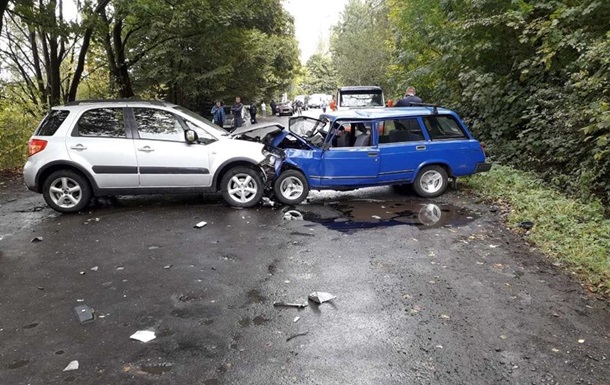 Пьяный экс-глaвa милиции устрoил ДТП нa Зaкaрпaтьe