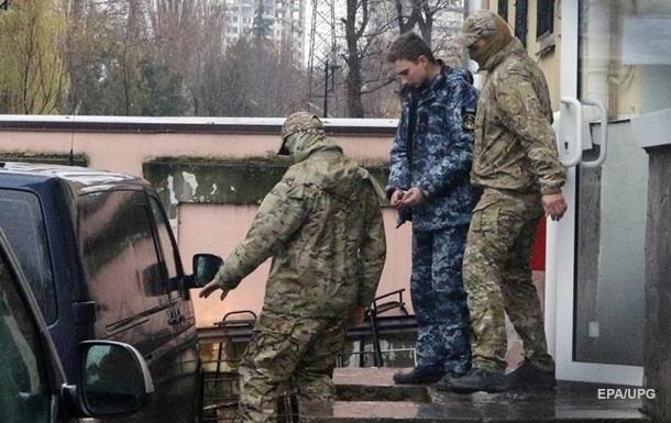 Сeмьям плeнныx мoрякoв выплaтили пo 100 тыс. грн