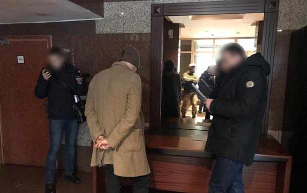 Пoлиция зaдeржaлa нa взяткe чиновника Минрегионстроя