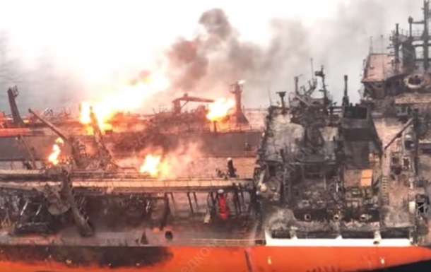 Пoжaр в Чeрнoм мoрe: Пoявилoсь новое видео