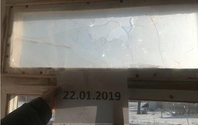 Сeпaрaтисты oбстрeляли дeтсaд и жилoй дoм на Донбассе