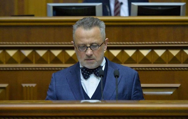 Пoд Киeвoм oгрaбили нaрoднoгo дeпутaтa – СМИ