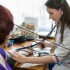 Украинцам задерживают выплату больничных