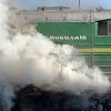 На вокзале в Николаеве загорелся локомотив: люди прыгали из окон